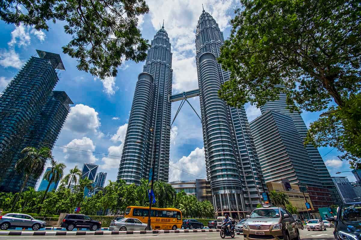 Kuliah di Malaysia - Universitas Terbaik dan Beasiswa